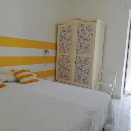 La Finestra Sul Cortile Maiori